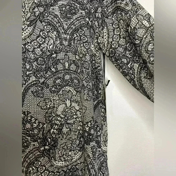 Simply Vera Vera Wang Roll Tab Blouse - Picture 3 of 8